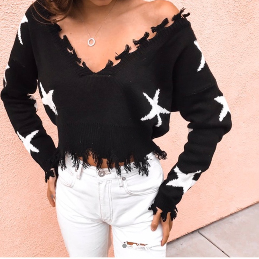 Black and white star frayed sweater